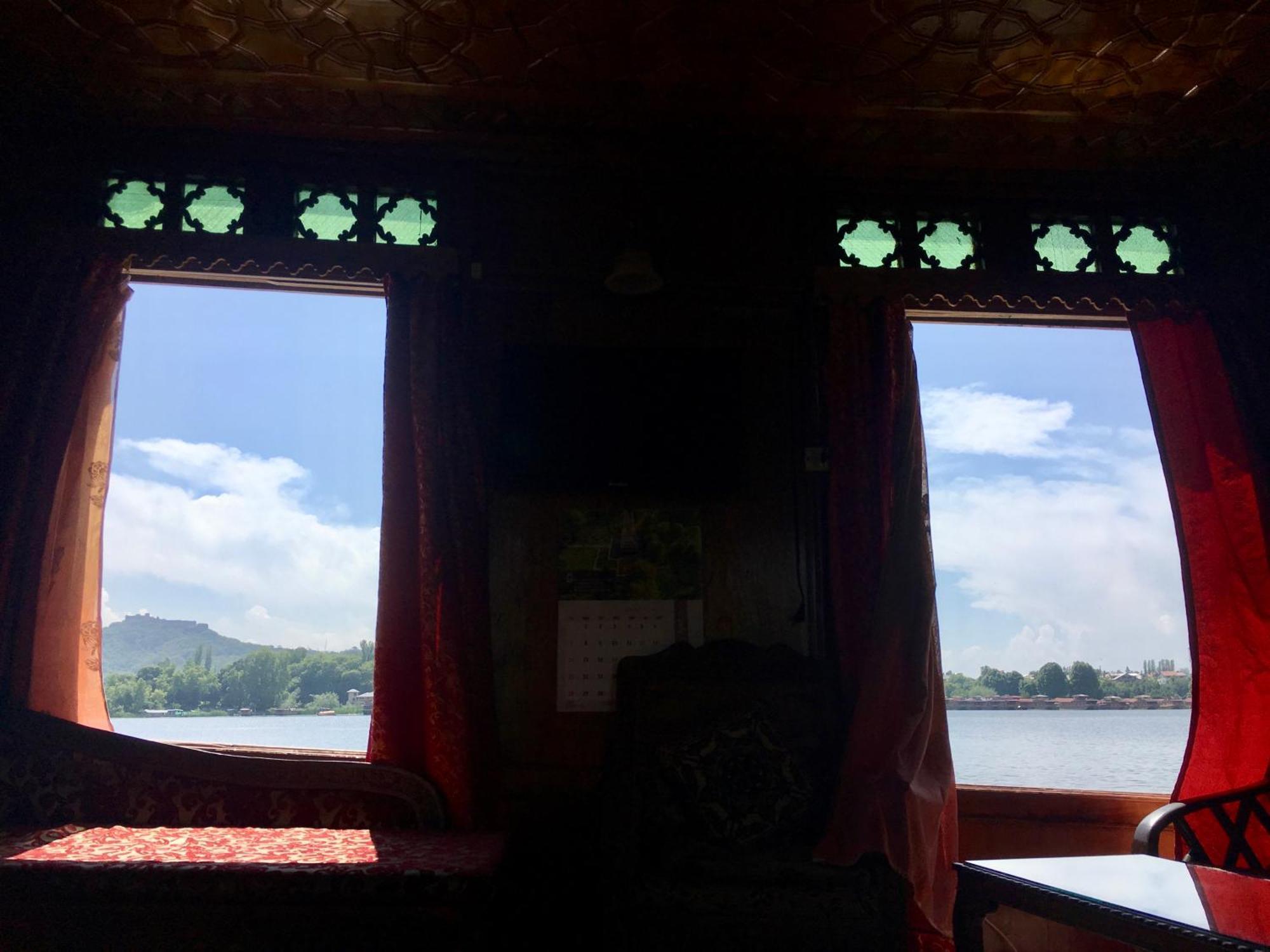 Houseboat Lily Of Nageen Srinagar  Exterior photo